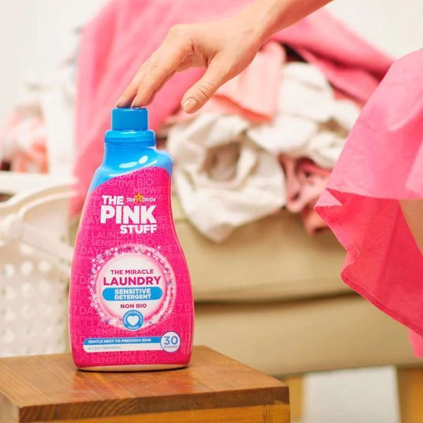 Гель для прання The Pink Stuff Laundry Sensitive Detergent Non Bio для чутливої шкіри, 30 прань, 960 мл 5060033820841 фото