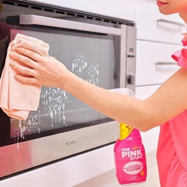 Универсальный спрей для очистки твердых поверхностей The Pink Stuff The Miracle Multi-Purpose Cleaner 750 мл 5060033823682 фото